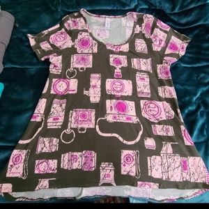 LuLaRoe Classic T- being donated after 1/31